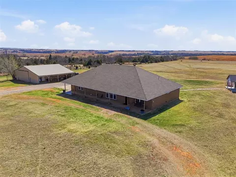 Exterior - 1763 County Road 1260, Tuttle, OK 73089 photo 2 of 4