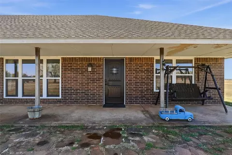 Exterior - 1763 County Road 1260, Tuttle, OK 73089 photo 3 of 4