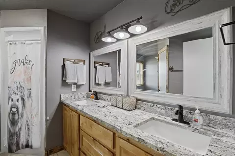 Bath - 1763 County Road 1260, Tuttle, OK 73089 photo 1 of 3