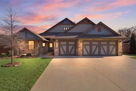 2004 Creek Side Cir, Moore, OK 73160