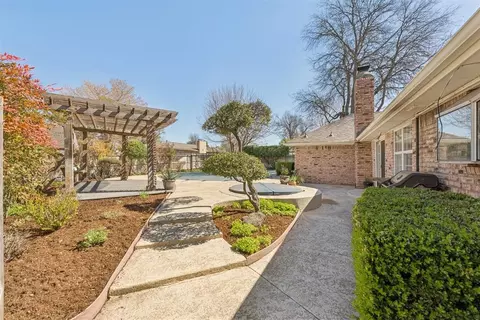 Exterior - 1317 Cherry Laurel Dr, Norman, OK 73072 photo 5 of 8