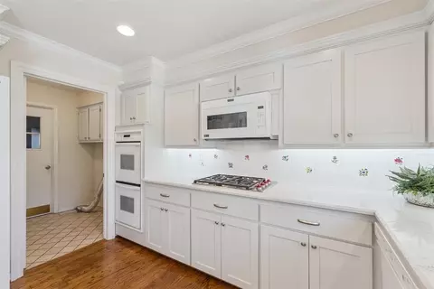 Kitchen - 1317 Cherry Laurel Dr, Norman, OK 73072 photo 9 of 9