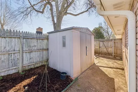 Exterior - 1317 Cherry Laurel Dr, Norman, OK 73072 photo 4 of 8
