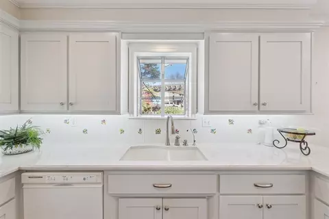 Kitchen - 1317 Cherry Laurel Dr, Norman, OK 73072 photo 8 of 9