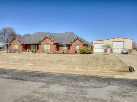 14715 Pecan Grv W, Yukon, OK 73099