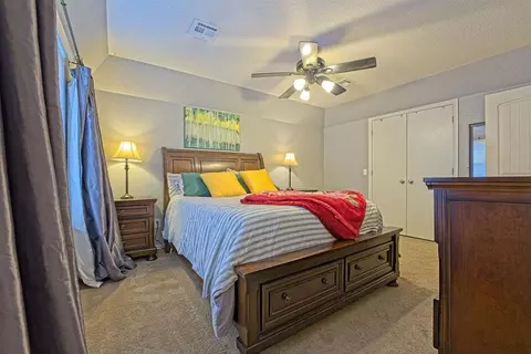 Bedroom - 400 Crest Pl, Norman, OK 73071 photo 3 of 7