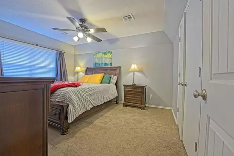 Bedroom - 400 Crest Pl, Norman, OK 73071 photo 1 of 7