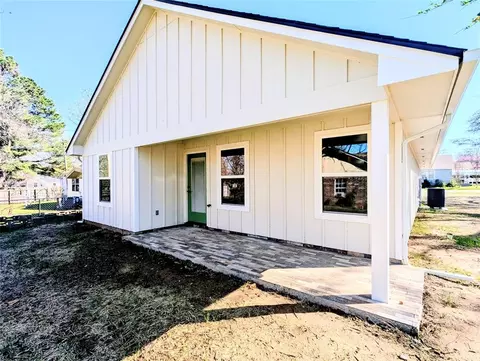 213 S 4th St, Eufaula, OK 74432 photo 3