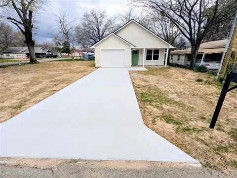 213 S 4th St, Eufaula, OK 74432