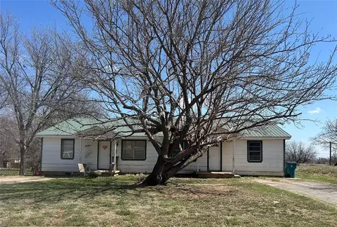 510 S Louis Tittle Ave, Mangum, OK 73554