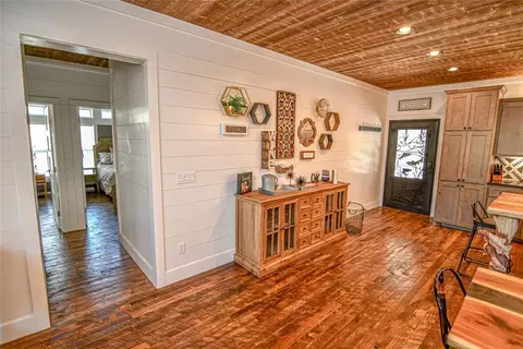Entry Way - 46 Conifer Trl, Broken Bow, OK 74728 photo 4 of 5