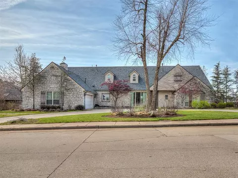 1206 Saint Andrews Dr, Edmond, OK 73025