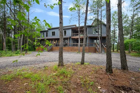 910 Timbuktu Trl, Broken Bow, OK 74728