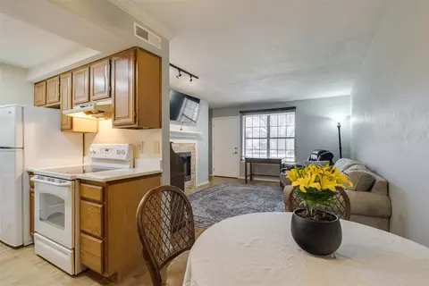 11130 N Stratford Dr #315, Oklahoma City, OK 73120
