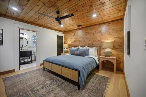 Bedroom - 20 Resting River Trl, Broken Bow, OK 74728 photo 6 of 9