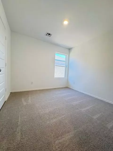 Bedroom - 436 Silas Dr, Tuttle, OK 73089 photo 3 of 4