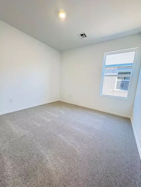 Bedroom - 436 Silas Dr, Tuttle, OK 73089 photo 1 of 4