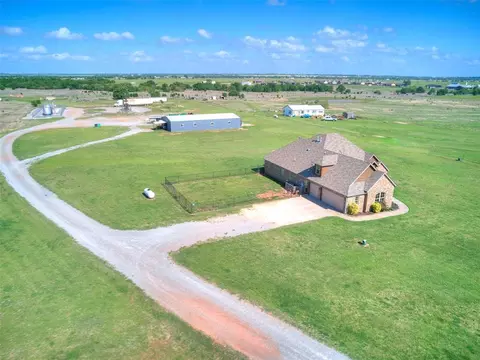 6928 S Evans Rd, El Reno, OK 73036