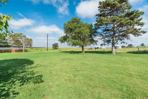 Exterior - 300 Terrace Dr, Watonga, OK 73772 photo 8 of 8