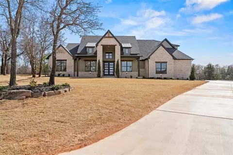 7901 Stagecoach Cir, Arcadia, OK 73007