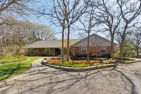3004 Cactus Dr, Edmond, OK 73013
