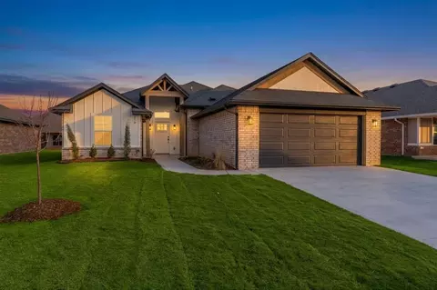 478 Hackberry Ln, Washington, OK 73093