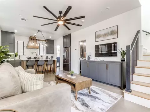 927 Pedalers Ln, Oklahoma City, OK 73108