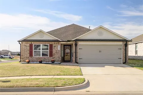 9444 NW 122nd Ter, Yukon, OK 73099