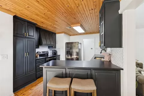 Kitchen - 10525 Candy Ln, Guthrie, OK 73044 photo 1 of 5