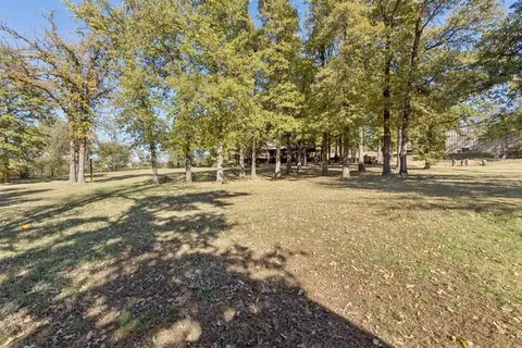 Exterior - 10525 Candy Ln, Guthrie, OK 73044 photo 8 of 9