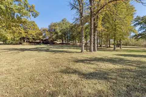 Exterior - 10525 Candy Ln, Guthrie, OK 73044 photo 9 of 9