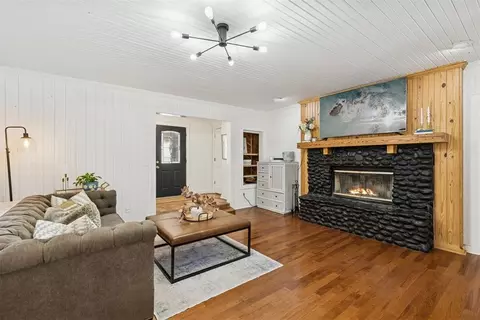 Living - 10525 Candy Ln, Guthrie, OK 73044 photo 2 of 3