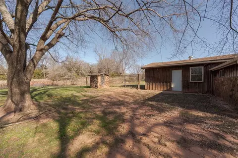 Exterior - 330348 E 1010 Rd, Harrah, OK 73045 photo 8 of 9