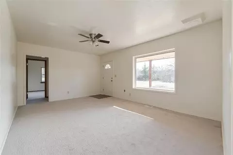Living - 330348 E 1010 Rd, Harrah, OK 73045 photo 3 of 7