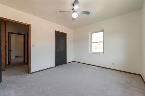 Bedroom - 330348 E 1010 Rd, Harrah, OK 73045 photo 2 of 4