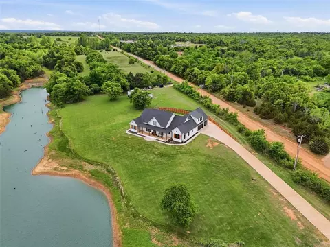 5707 Cox Canyon Dr, Guthrie, OK 73044