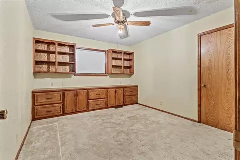 Bedroom - 824 N Hunt Ave, Hydro, OK 73048 photo 3 of 5
