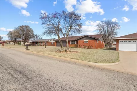 Other - 824 N Hunt Ave, Hydro, OK 73048 photo 2 of 5