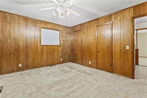 Bedroom - 824 N Hunt Ave, Hydro, OK 73048 photo 1 of 5