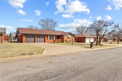 Other - 824 N Hunt Ave, Hydro, OK 73048 photo 1 of 5