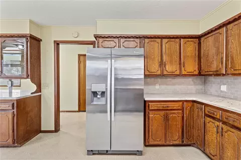 Kitchen - 824 N Hunt Ave, Hydro, OK 73048 photo 4 of 4