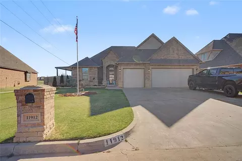 11912 W Wickford Pl, Yukon, OK 73099