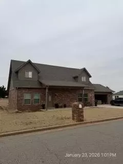 1801 Fairway Dr, Guthrie, OK 73044