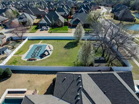 421 War Eagle Ln, Yukon, OK 73099 photo 4