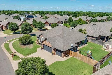 11420 Sturbridge Rd, Oklahoma City, OK 73162