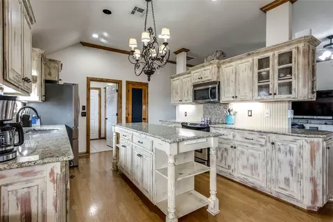 11420 Sturbridge Rd, Oklahoma City, OK 73162