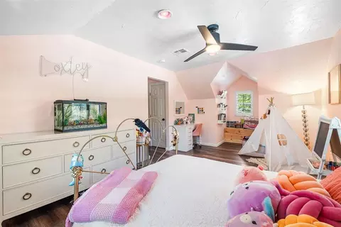 Bedroom - 4923 Oakbrook Dr, Norman, OK 73026 photo 4 of 4