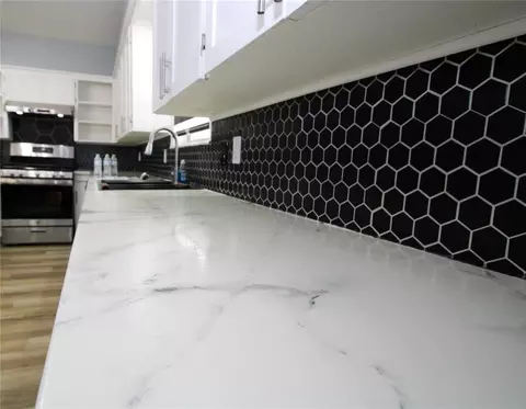 Kitchen - 916 N Lee St, Altus, OK 73521 photo 5 of 7