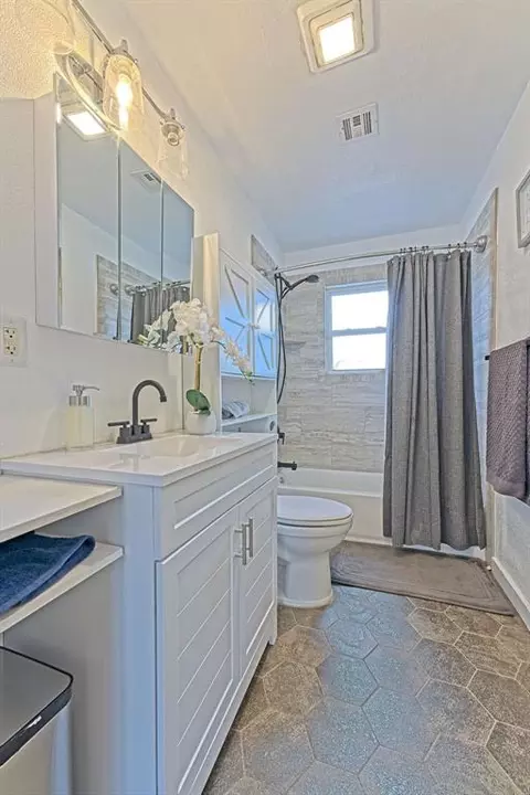 Bath - 616 E Maple Ave, Stillwater, OK 74074 photo 2 of 2