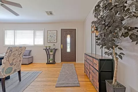 Entry Way - 616 E Maple Ave, Stillwater, OK 74074 photo 1 of 2